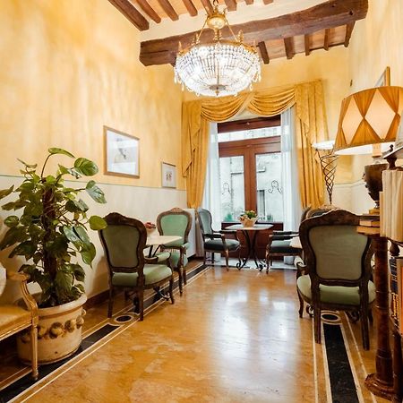 Hotel Palazzo Alexander Lucca Luaran gambar