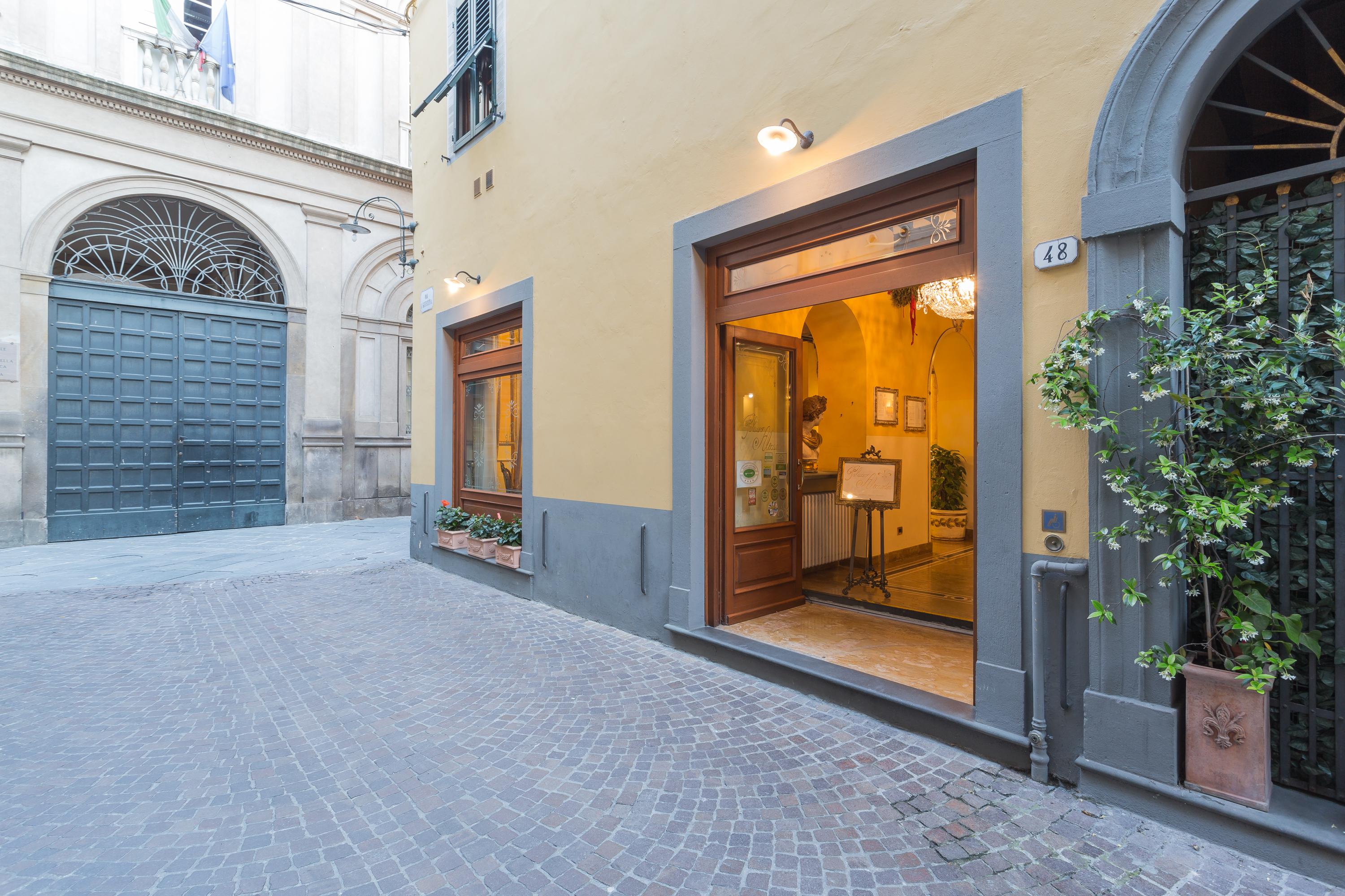 Hotel Palazzo Alexander Lucca Luaran gambar