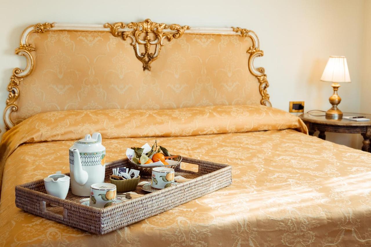 Hotel Palazzo Alexander Lucca Luaran gambar