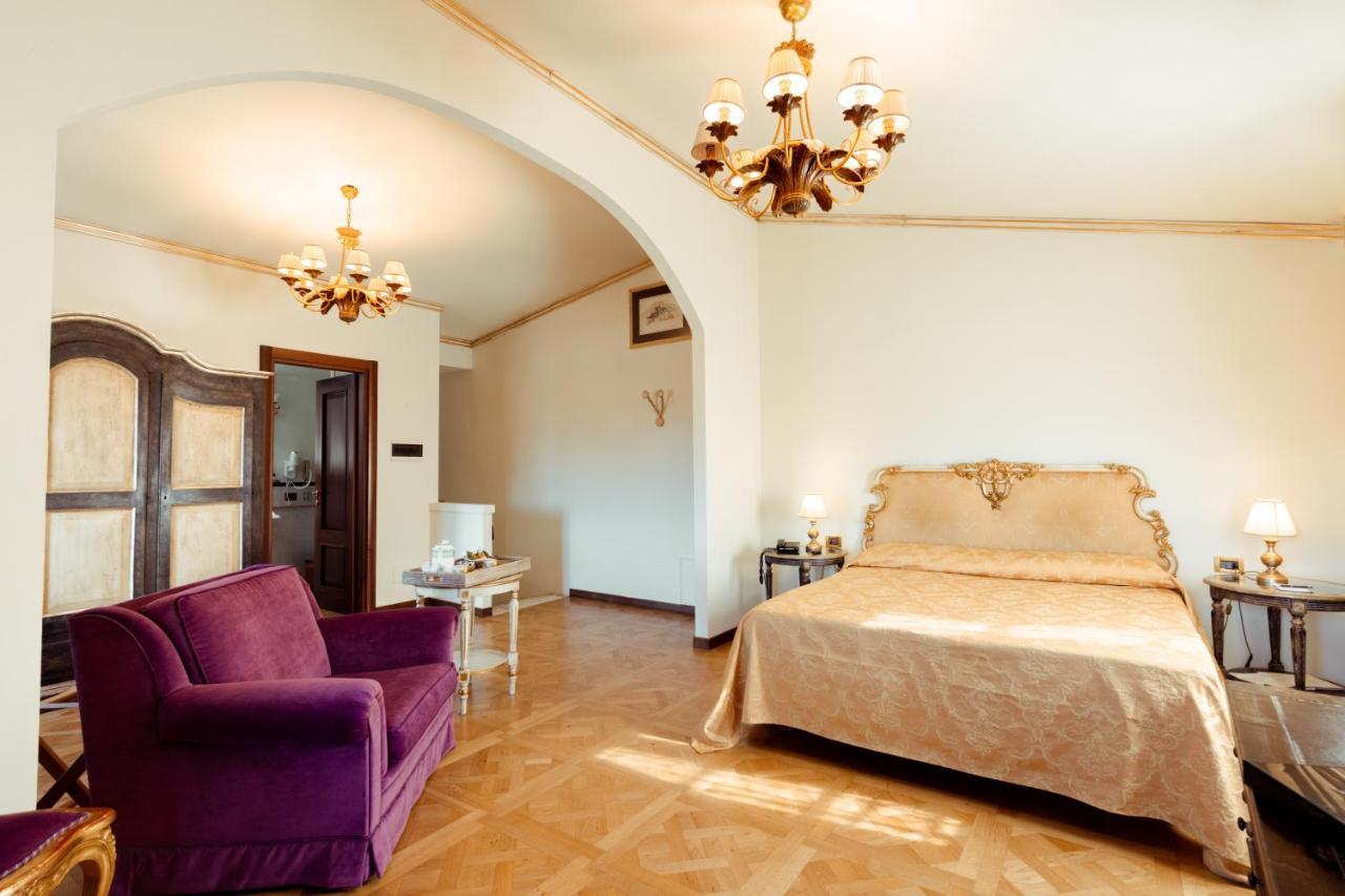 Hotel Palazzo Alexander Lucca Luaran gambar