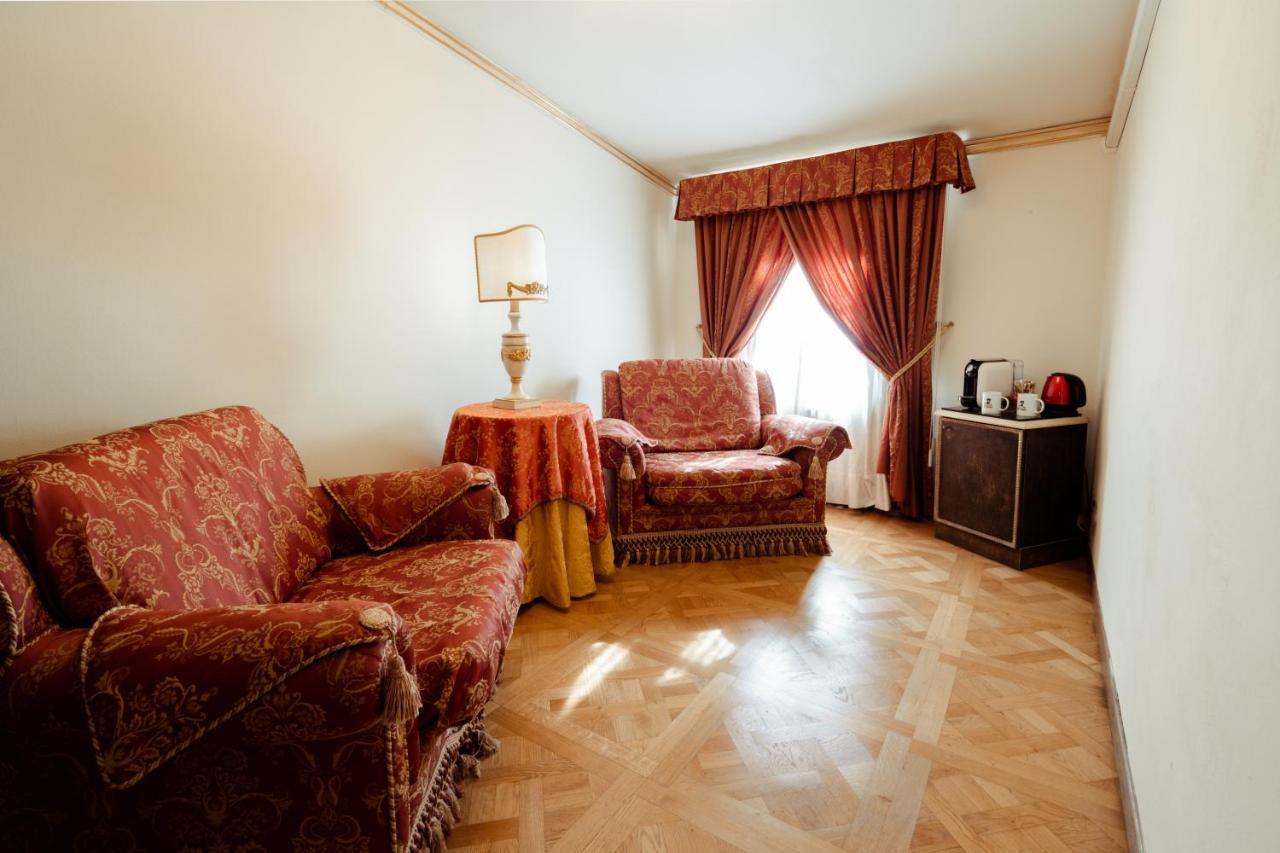 Hotel Palazzo Alexander Lucca Luaran gambar
