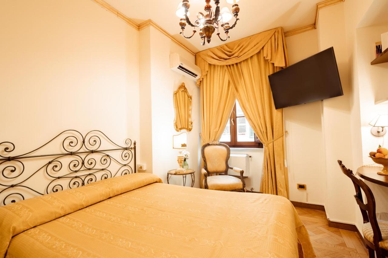 Hotel Palazzo Alexander Lucca Luaran gambar