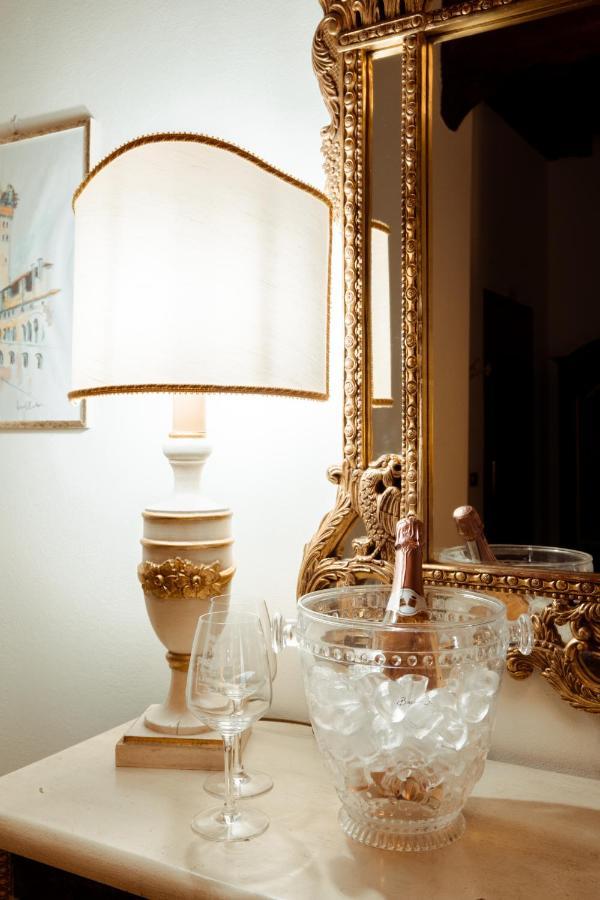 Hotel Palazzo Alexander Lucca Luaran gambar