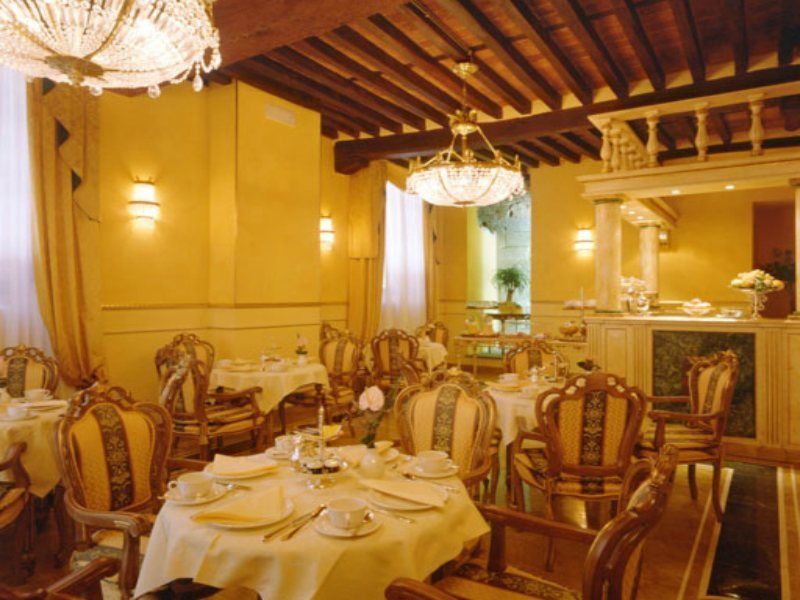 Hotel Palazzo Alexander Lucca Luaran gambar